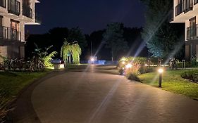 Uroczy apartament Art Marina z widokiem na rzekę i bezpłatnym parkingiem